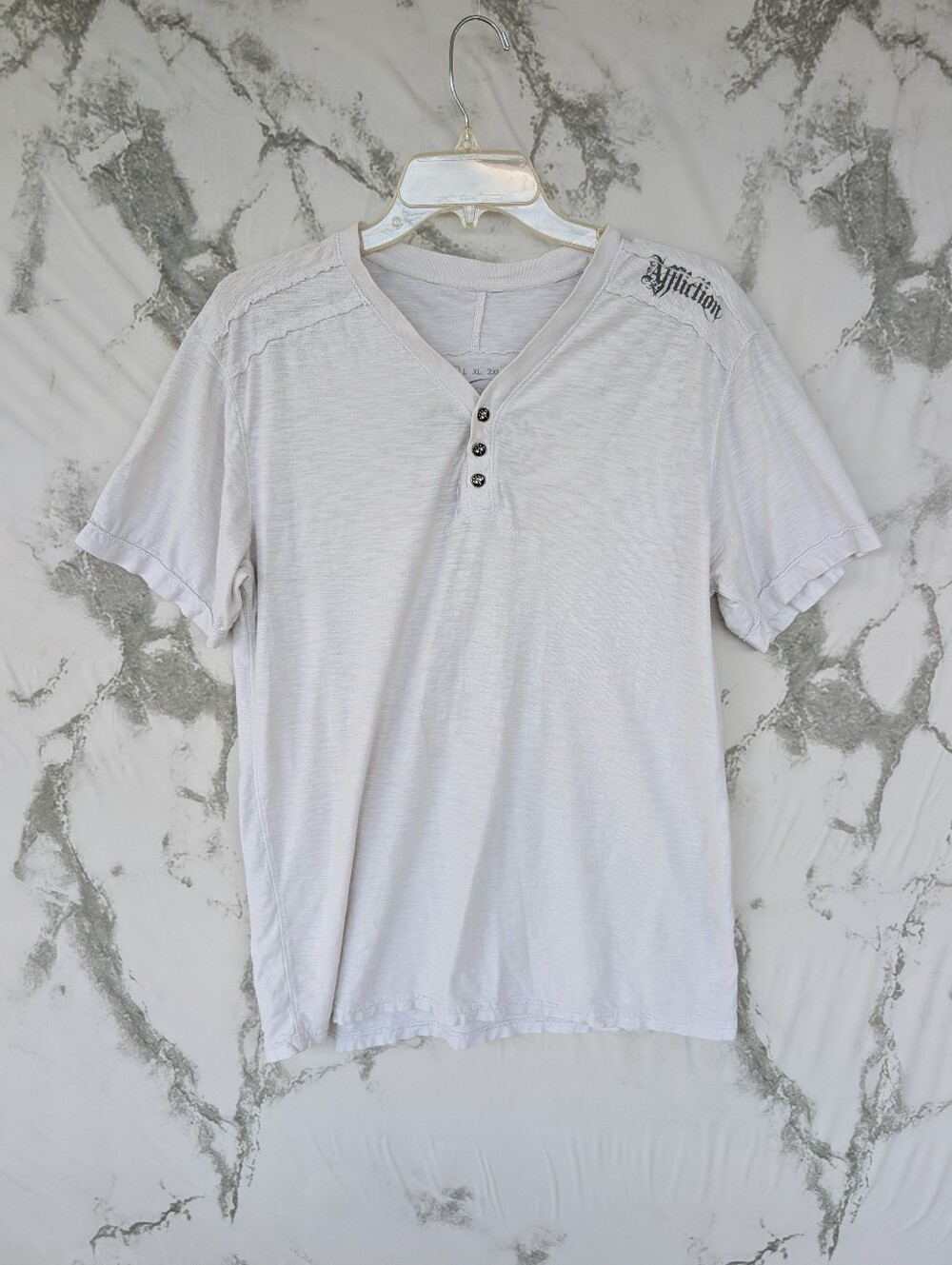 Affliction Men's Ivory V Neck Muscle Tee Distressed Logo Shirt Size Medium Y2K